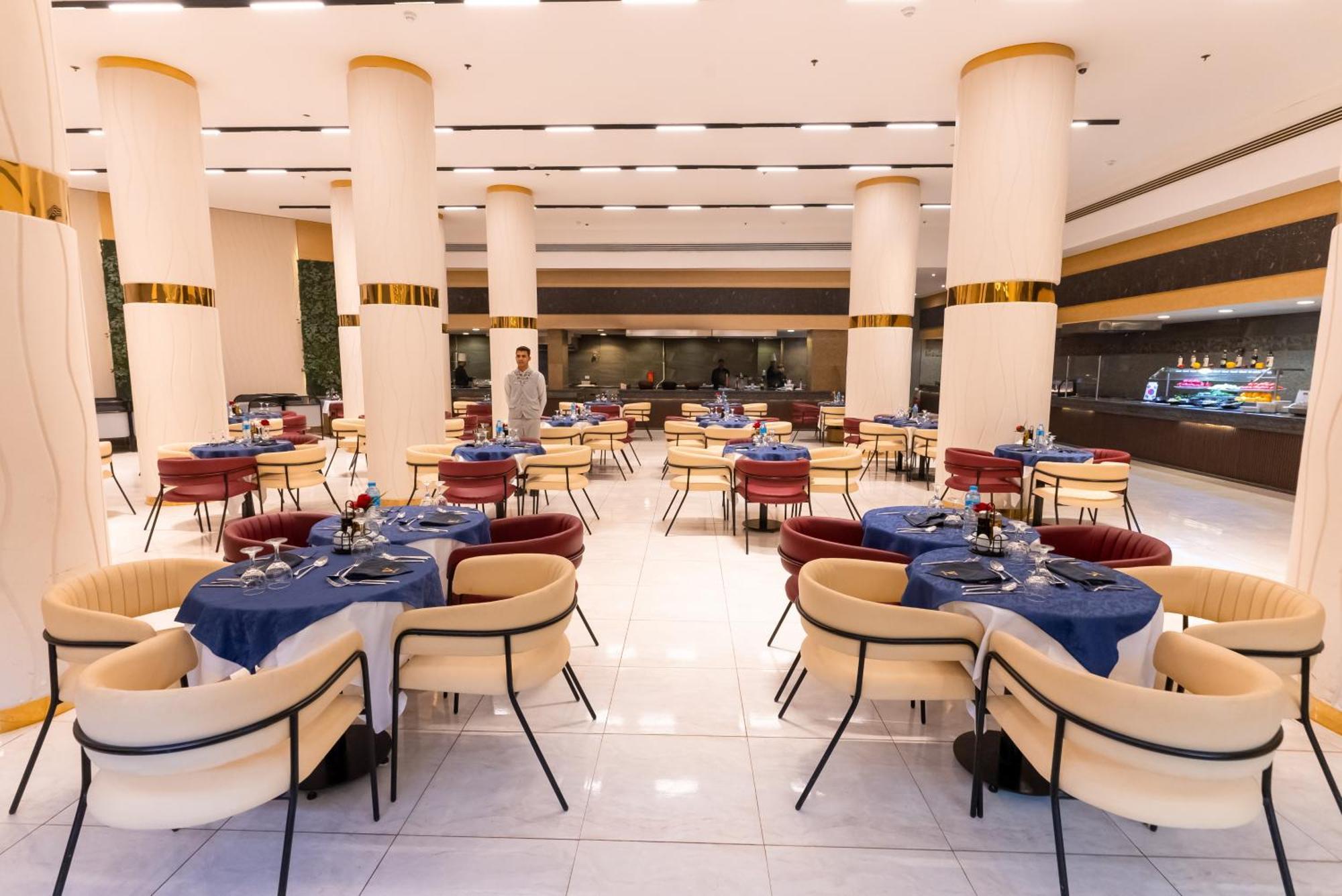 The V Luxury Resort Sahl Hasheesh Hurghada Eksteriør bilde The restaurant
