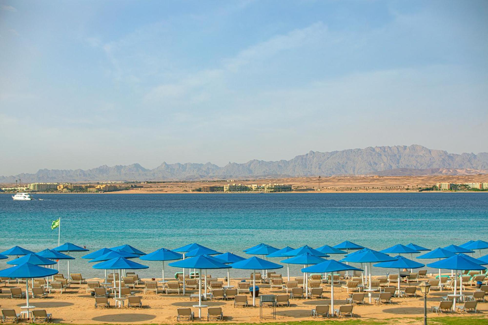 The V Luxury Resort Sahl Hasheesh Hurghada Eksteriør bilde The Red Sea coast at Sharm El Sheikh