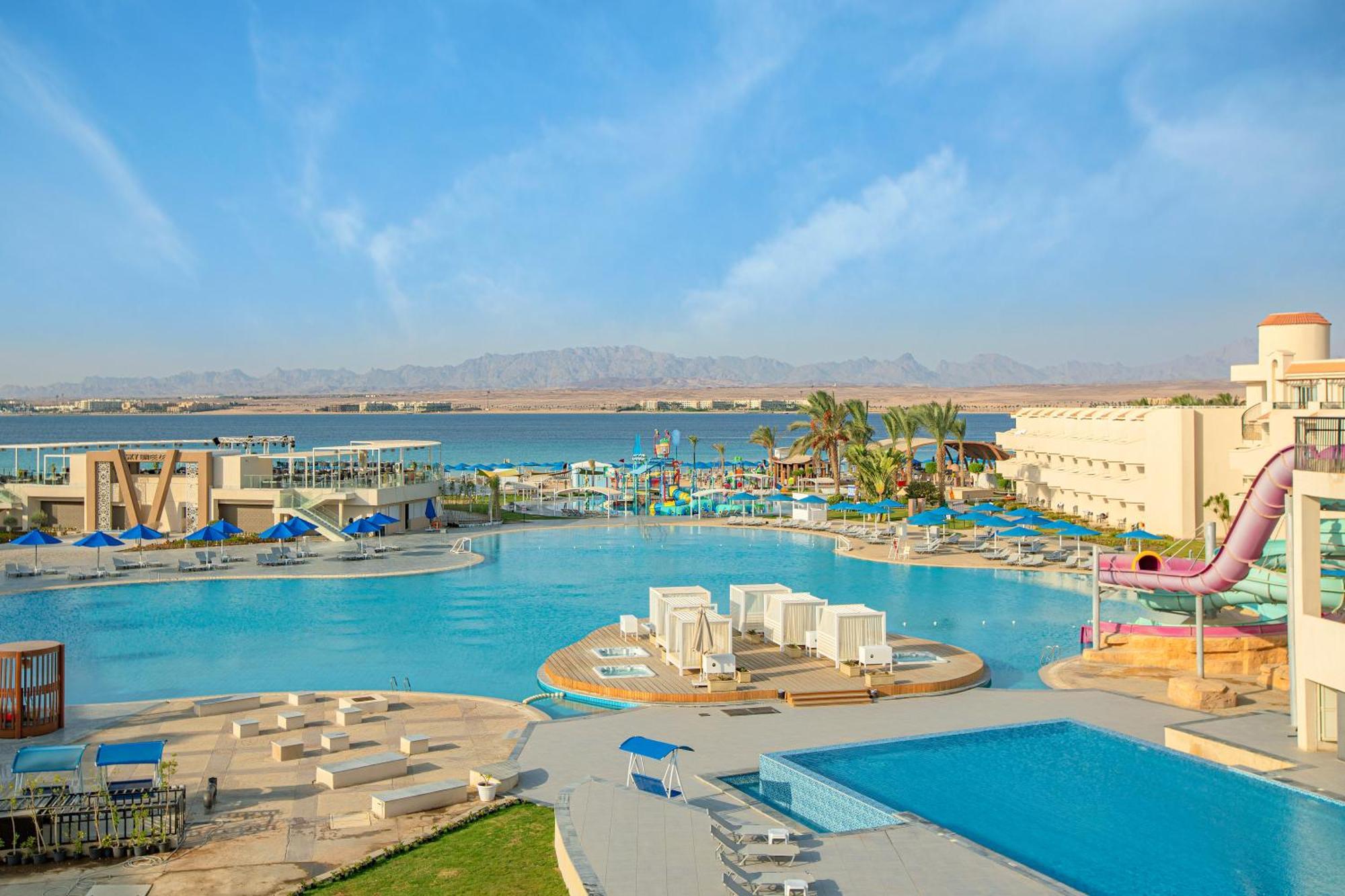The V Luxury Resort Sahl Hasheesh Hurghada Eksteriør bilde View of the resort