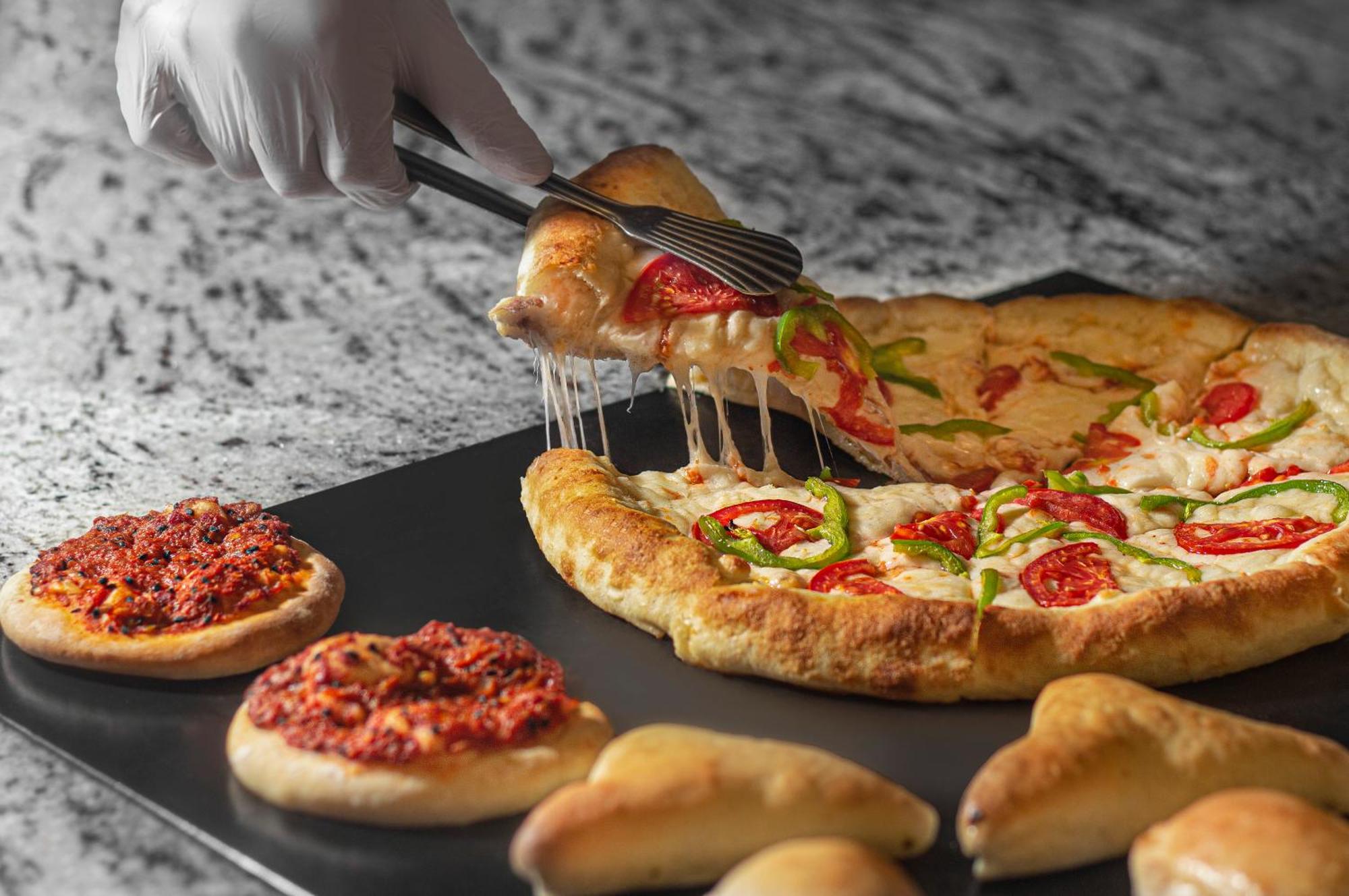 The V Luxury Resort Sahl Hasheesh Hurghada Eksteriør bilde Pizza