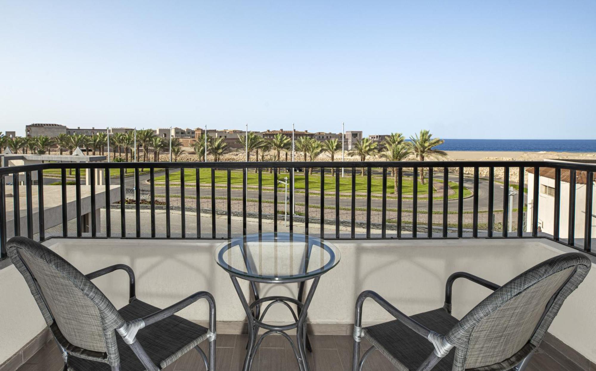 The V Luxury Resort Sahl Hasheesh Hurghada Eksteriør bilde Balcony