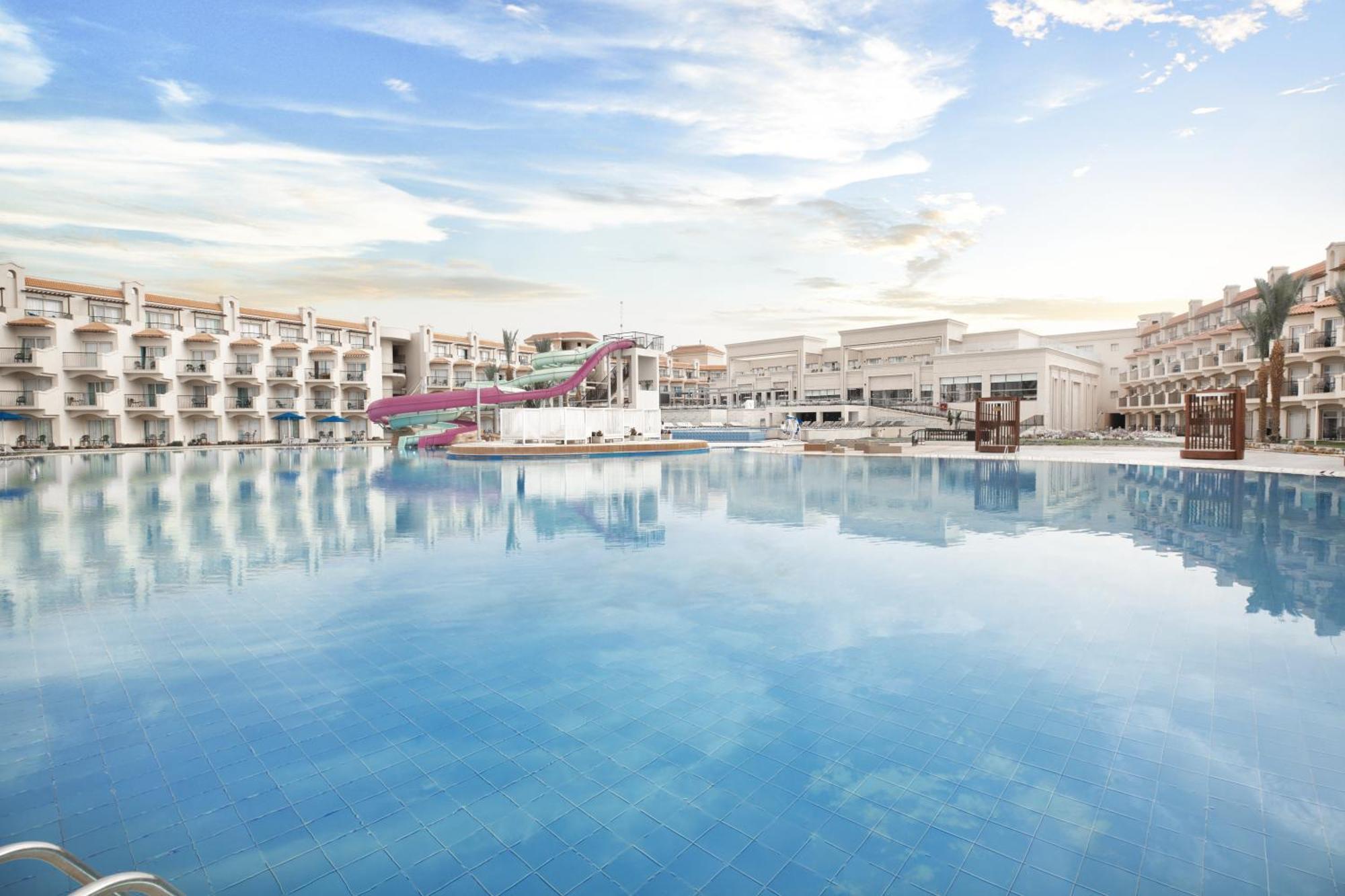 The V Luxury Resort Sahl Hasheesh Hurghada Eksteriør bilde The resort's main pool