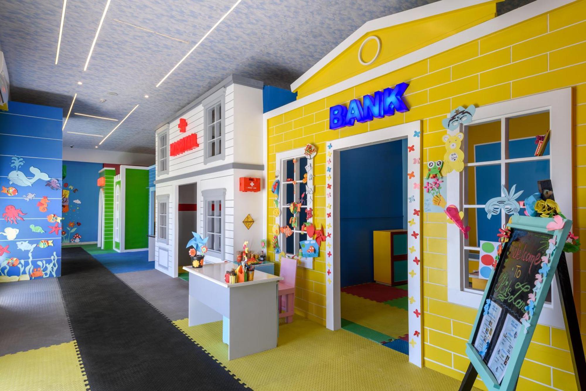 The V Luxury Resort Sahl Hasheesh Hurghada Eksteriør bilde The Children's Museum of Oak Ridge